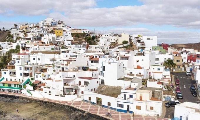 Las Playitas Apartment | Lightbooking Aloe Las Playitas Beach
