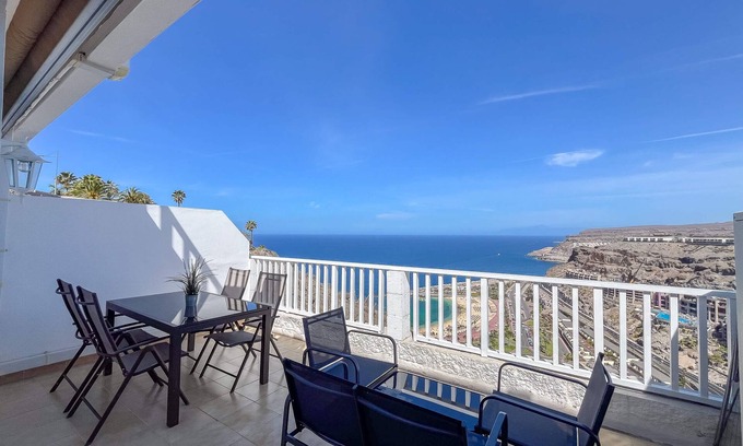 Puerto Rico Apartment | Relax at Lightbooking Balcon de Amadores with Ocean Views