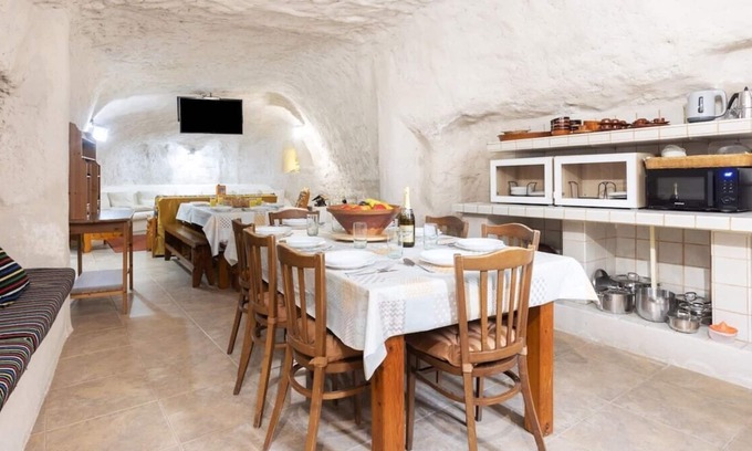 Guimar House | Cozy Cave House at Las Teresitas, Tenerife for Families