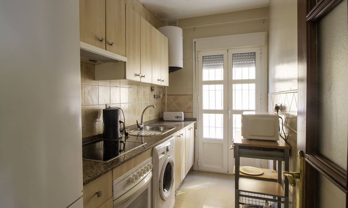 San Fernando Apartment | Relax at Lightbooking Mazarredo San Fernando with Spa & Breakfast
