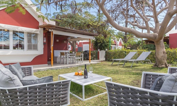 Maspalomas House | Relaxing Retreat at Lightbooking Los Tunos Maspalomas
