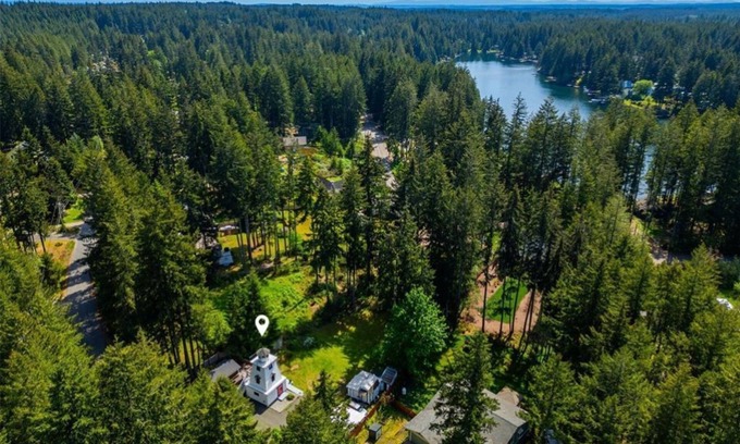 Port Orchard House | Lighthouse at Wye Lake