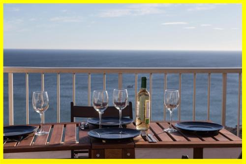 Faro de Cullera Apartment | Oceanfront Lighthouse Cullera Penthouse with Pet-Friendly Perks