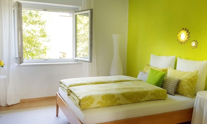 Pradl Apartment | Lightland: Cozy Apartment with Garden and Pool Access