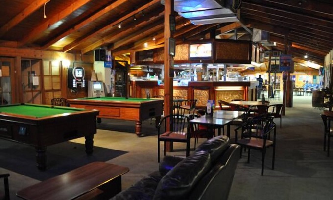 Lightning Ridge Hotel | Explore Lightning Ridge Outback Resort & Caravan Park