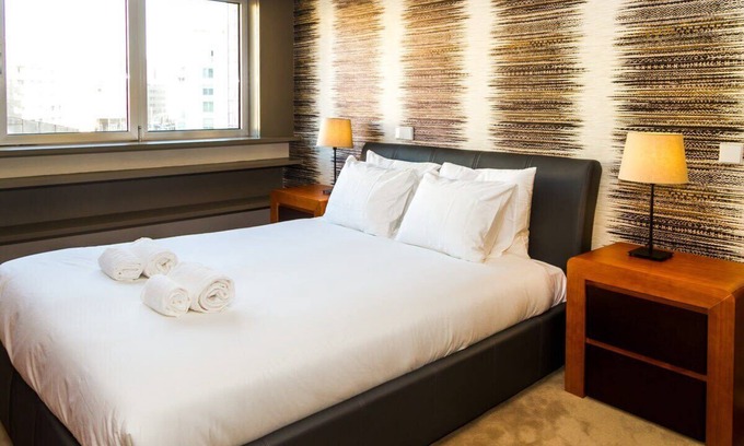 Leixões Apartment | Exquisite Oceanfront Living at High Sea Condo in Matosinhos