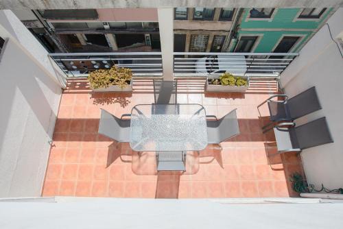 Uniao de Freguesias do Centro Apartment | Liiiving in Porto - Downtown Balcony Apartment