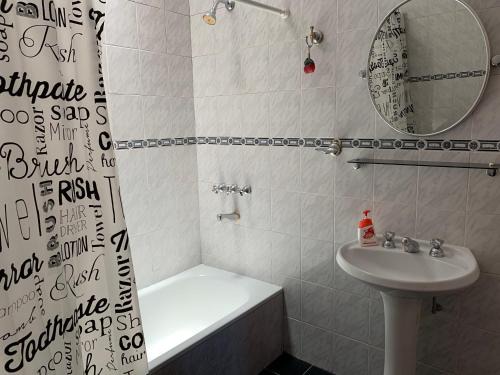 Salta Apartment | Inviting Like Home 2: Guest Rated 9.8, Family Friendly