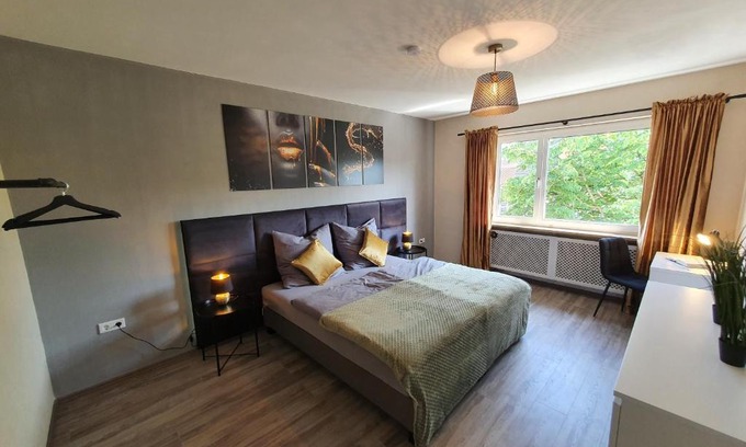 Oberottmarshausen Apartment | Comfortable Home-Like Stay in Oberottmarshausen with Netflix