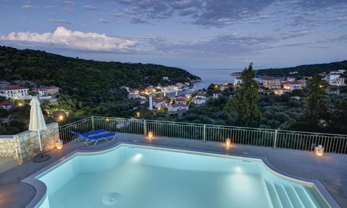 Kioni Apartment | Beautiful Likoudis Villas Suites in Kioni, Ithaca - 4 Star