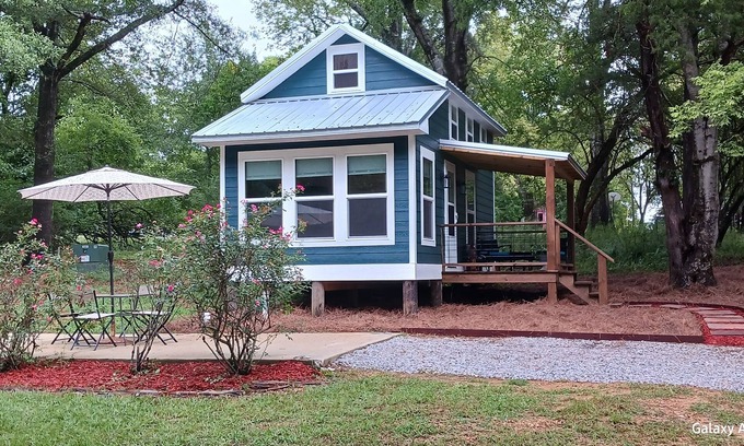 Starkville Cabin | Family-Friendly Lil' Retreat on Poorhouse: Guest Rated 10/10
