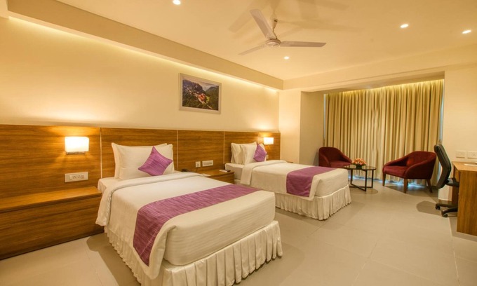 Jayanagar Hotel | Top-Rated Lilac Hotel 5th Block with Family-Friendly Amenities