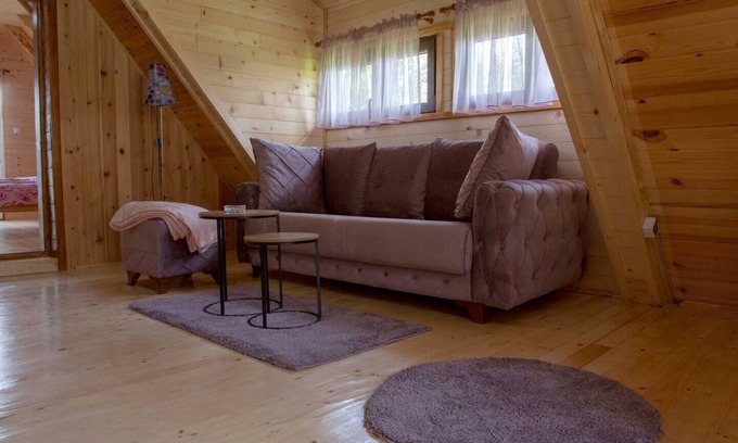 Zabljak Apartment | Family-Friendly Lilac Mist Hideout in Scenic Zabljak