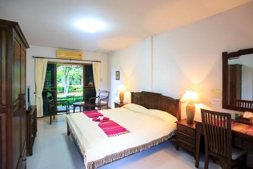 Nong Nam Daeng Resort | Relax at Lilawalai Resort with Pool and Oceanfront Views
