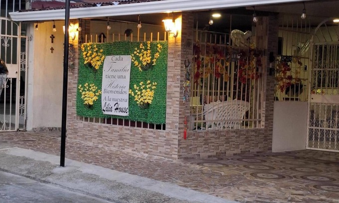 Tumba Vieja House | LILIA HOUSE 10 MINUTES AIRPORT