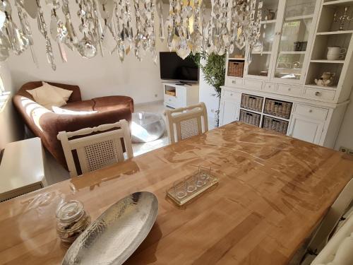 Hilsbach Apartment | Comfortable Family Retreat at Lilli's Ferienwohnung