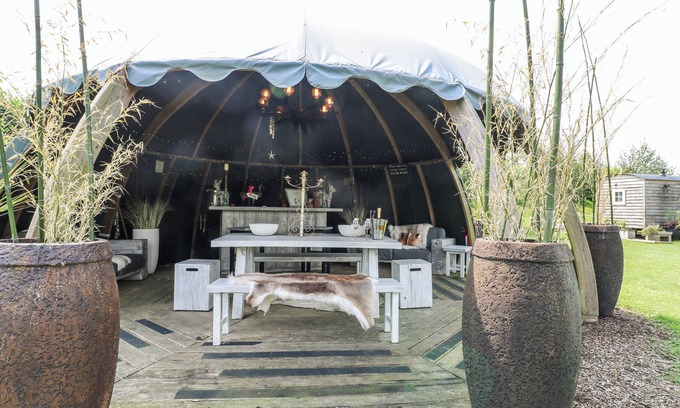 Redmile Cottage | Experience Romance at Lillie's Shepherds Hut with Hot Tub