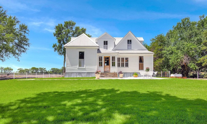 Westminster Other | Lilliflora Farmhouse