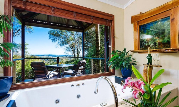Balmoral Ridge Bed & Breakfast | Indulgent Lillypilly's Cottages & Day Spa with Hot Tub