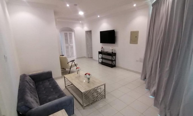 Hera Street Apartment | Lily 4 Apartment and Penthouse