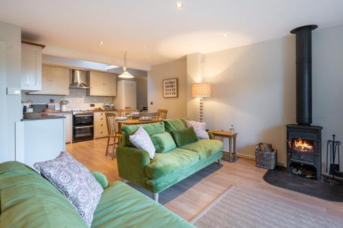 Little Walsingham House | Pet-Friendly Retreat at Lily Cottage by Big Skies Cottages