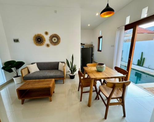 Kutuh House | Beautiful Lily House: 2-Bedroom Villa with Pool in Bukit