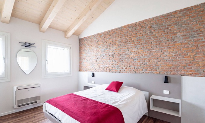Vicenza Apartment | Cozy Retreat at Lily of the Valley with Breakfast Included