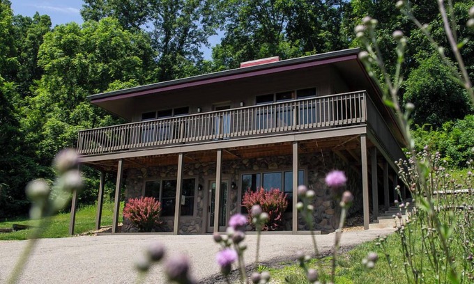 Logan Cabin | Experience Luxury at Lily Pad - Hocking Hills Retreat
