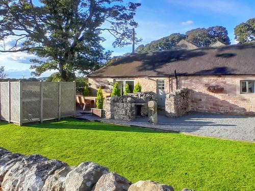 Brampton House | Discover Lily Rose Cottage: Family-Friendly Retreat with Hot Tub