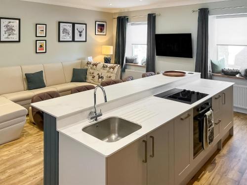 Lanchester House | Lilydale Retreat: Family and Pet-Friendly Getaway