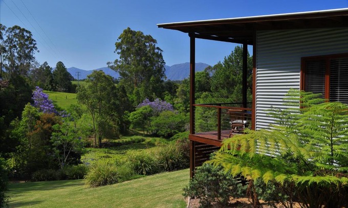 Bellingen House | Indulgent Lilypad Cabins: 5-Star Comfort with Kitchen