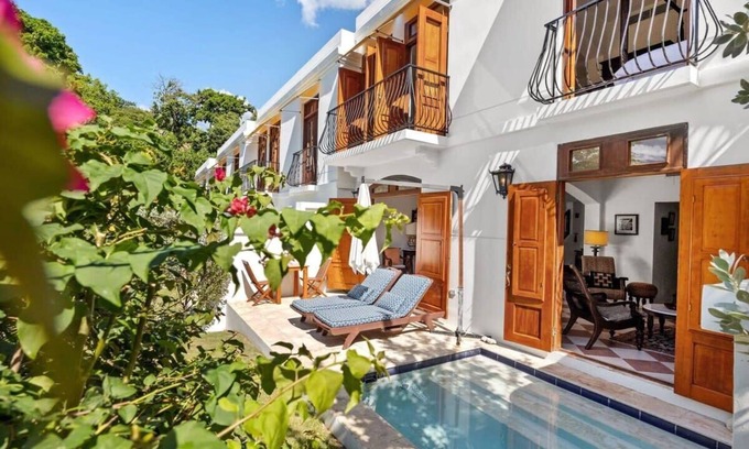 Barrero Apartment | Escape to Limón y Playa: Tropical Getaway in Rincón