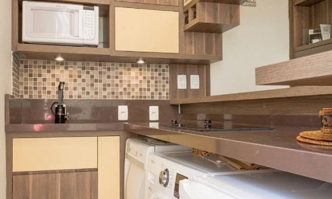 Cidade Baixa Apartment | Experience Lima e Silva: Cozy Apartment with Spa & Kitchen