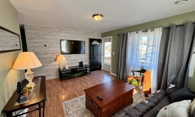 Lima House | Convenient Lima Home Near Major Employers & I-75