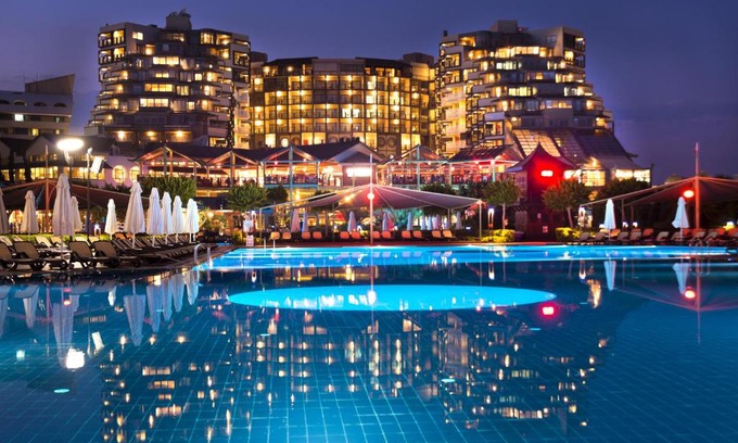 Lara Resort | Indulge at Limak Lara Deluxe Hotel & Resort Antalya