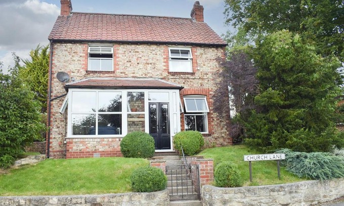 Thornton Dale House | Family-Friendly Retreat at Lime Kiln Cottage Awaits You