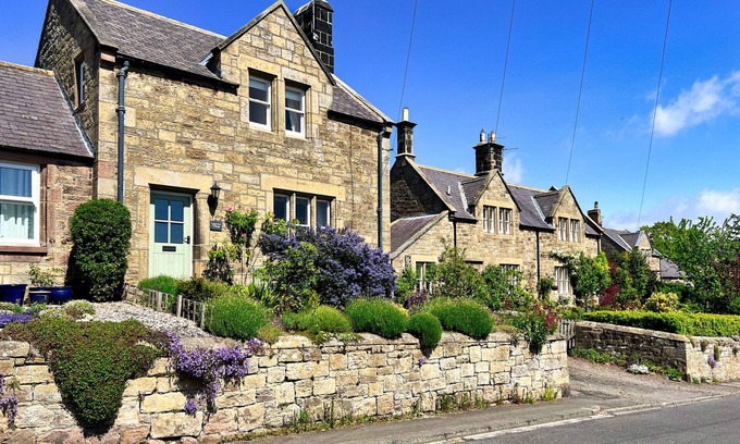Chatton House | Inviting Lime Tree Cottage in Chatton - Pet-Friendly Retreat