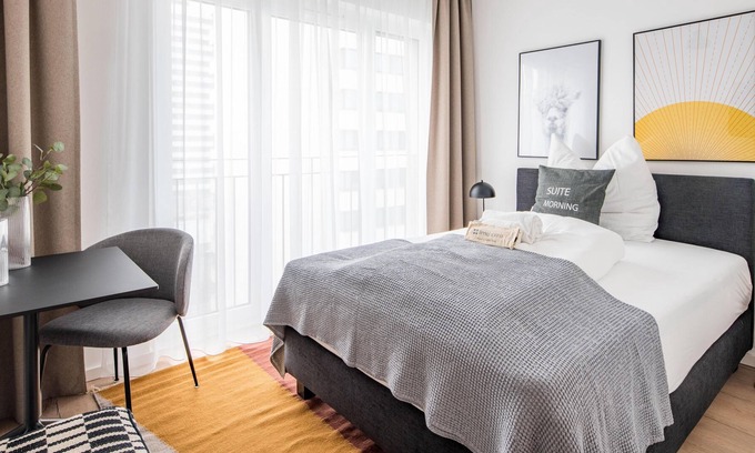 Bahnhofsviertel Apartment | limehome Frankfurt Gutleutstr. | Single Suite L