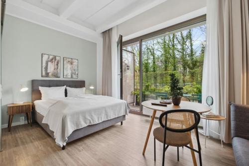 Neuperlach Apartment | Eco-Friendly Retreat at limehome Munich Fritz-Erler Str