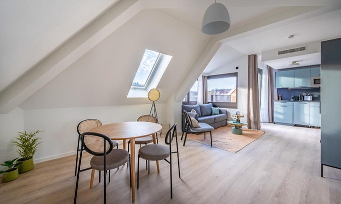 Feuerbacher Tal Apartment | Family-Friendly Stay at Limehome Stuttgart Elsenhansstr