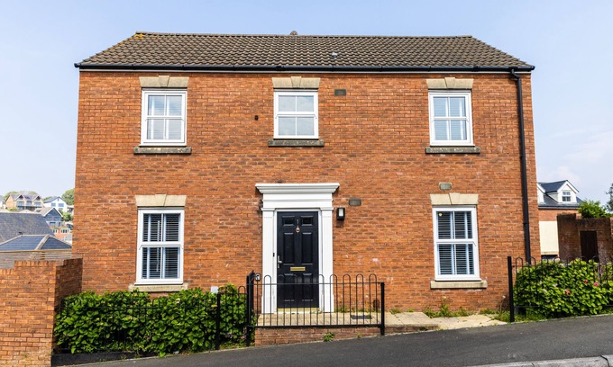Mumbles House | Family and Dog Friendly Limeslade House in Mumbles