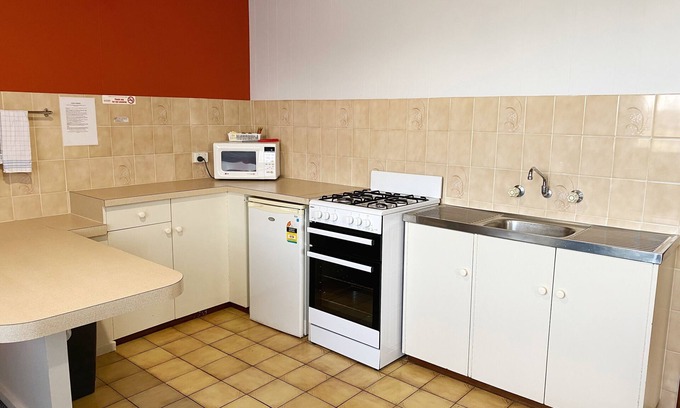 Mount Gambier Other | Budget-Friendly Stay at Limestone Coast Tourist Park