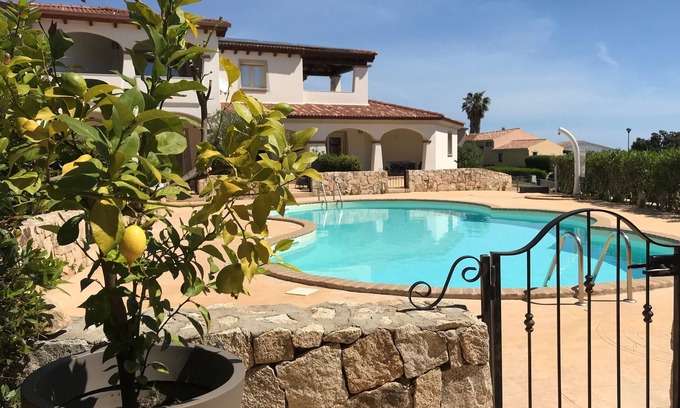 Limpiddu Apartment | Enjoy the Limpiddu Residence with Pool and Ocean View