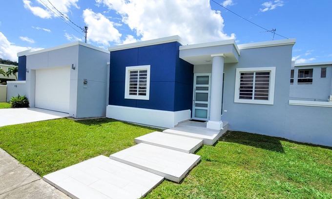 Ceiba Sur House | Family Getaway at LINA’S HOUSE with Pool & Kitchen Access