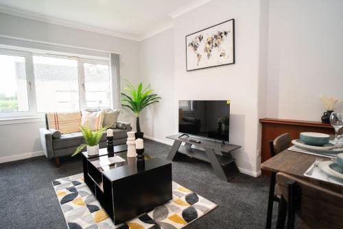 Linthouse Apartment | Cozy Linburn Apartment: Pet and Child Friendly Retreat