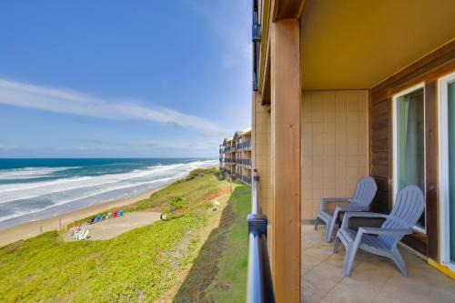 Lincoln Beach Apartment | Idyllic Lincoln City Retreat with Pool & Ocean Views