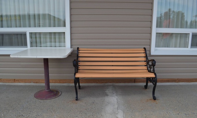 Sturgeon Falls Hotel | Lincoln Motel: Family-Friendly Stay with Breakfast Included