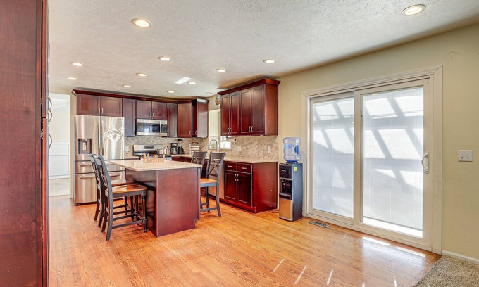 Lincoln House | Comfortable Lincoln Vacation Rental Near Holmes Lake Park