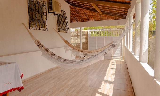 Alcantara House | Linda Casa with Wi-Fi, 900m from Itatinga Beach