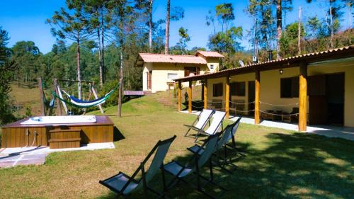 Pirangucu House | Inviting Linda Casa de Campo: Pet-Friendly Retreat Near Campos do Jordão
